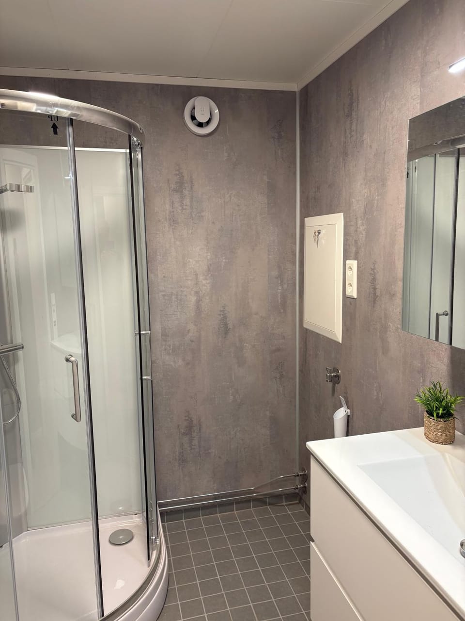 Fin leilighet med 3 soverom og parkering Apartment in Tromso