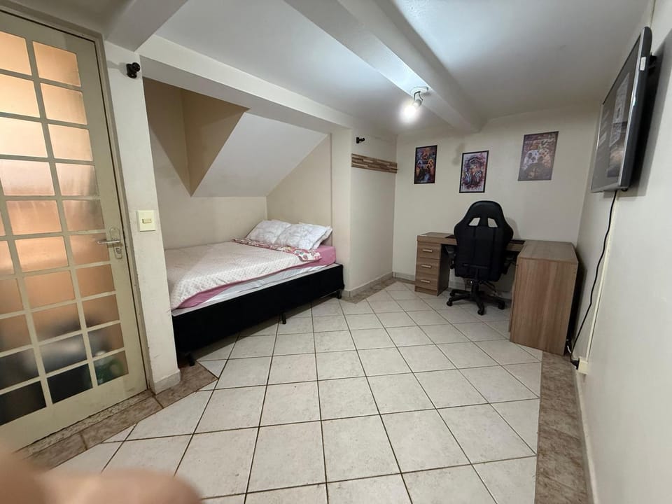 Quarto em ótima localização Vacation rental in Botucatu