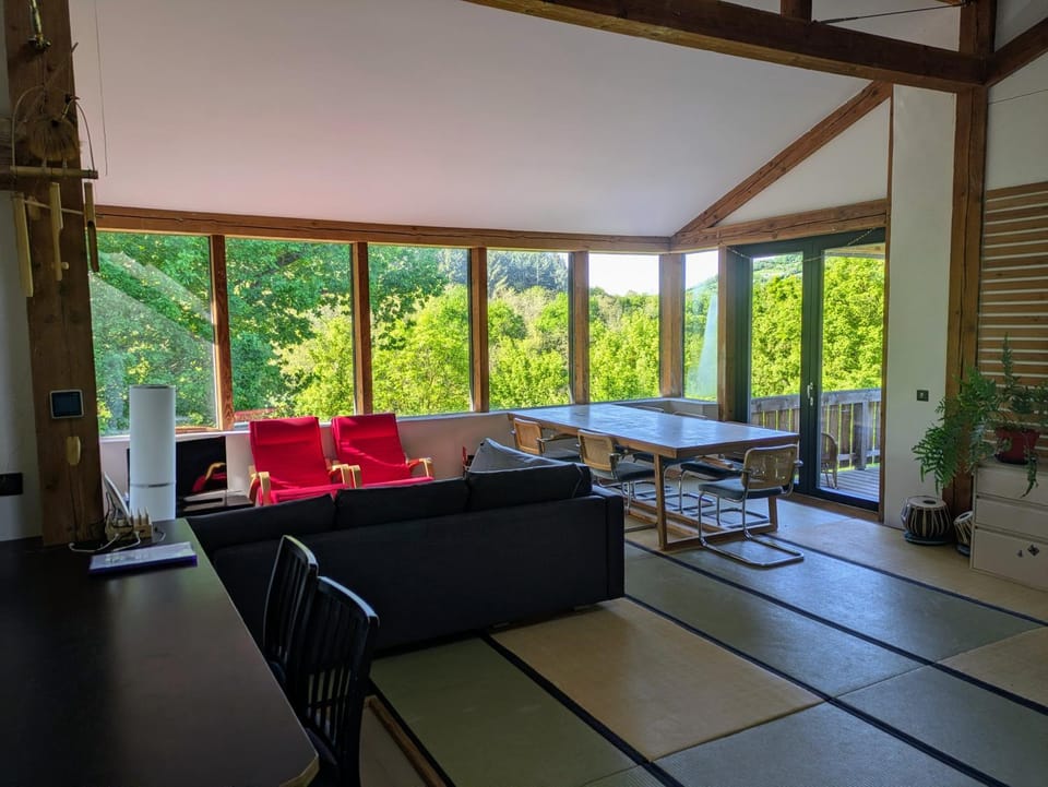 View (from property/room), Balcony/Terrace, Living room, Seating area, Dining area