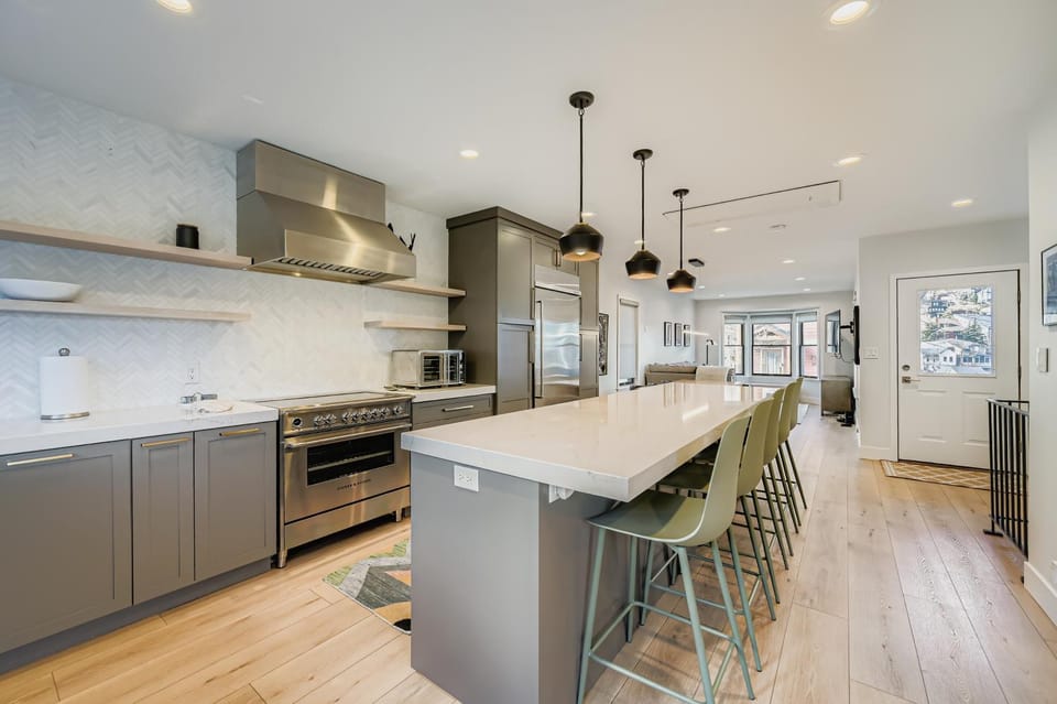 Pet Friendly! Elevation 25 home House in Park City