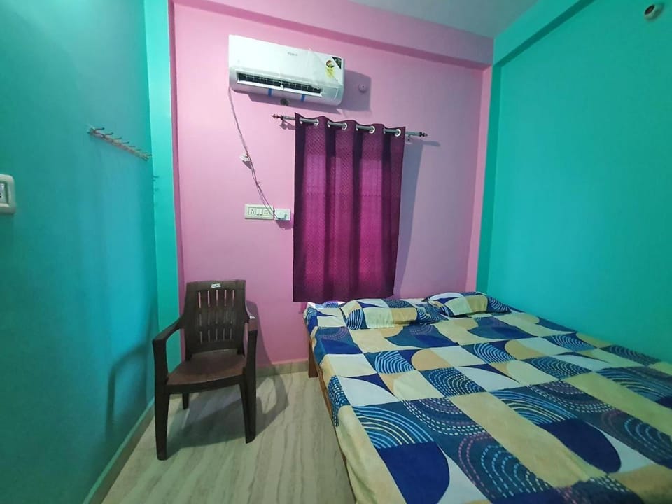 Bed, Bedroom, air conditioner