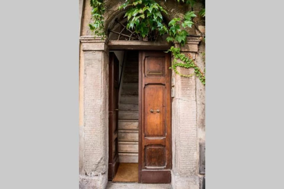 Nina Panisperna Apartment with terrace Apartment in Rome