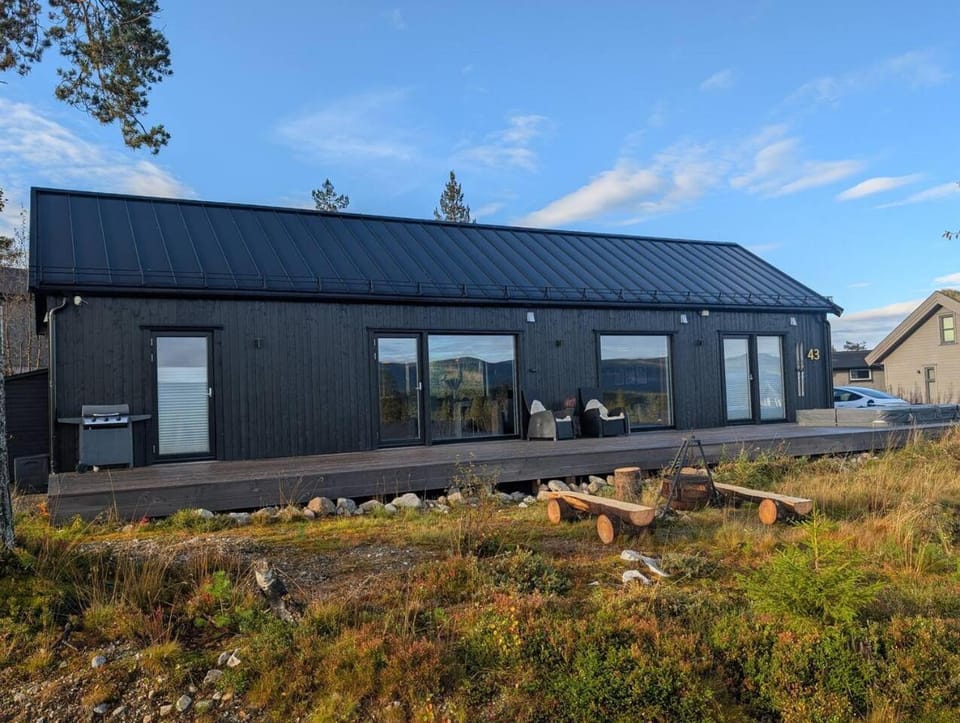 Modern cabin with jacuzzi near Trysil alpine Cabin in Innlandet