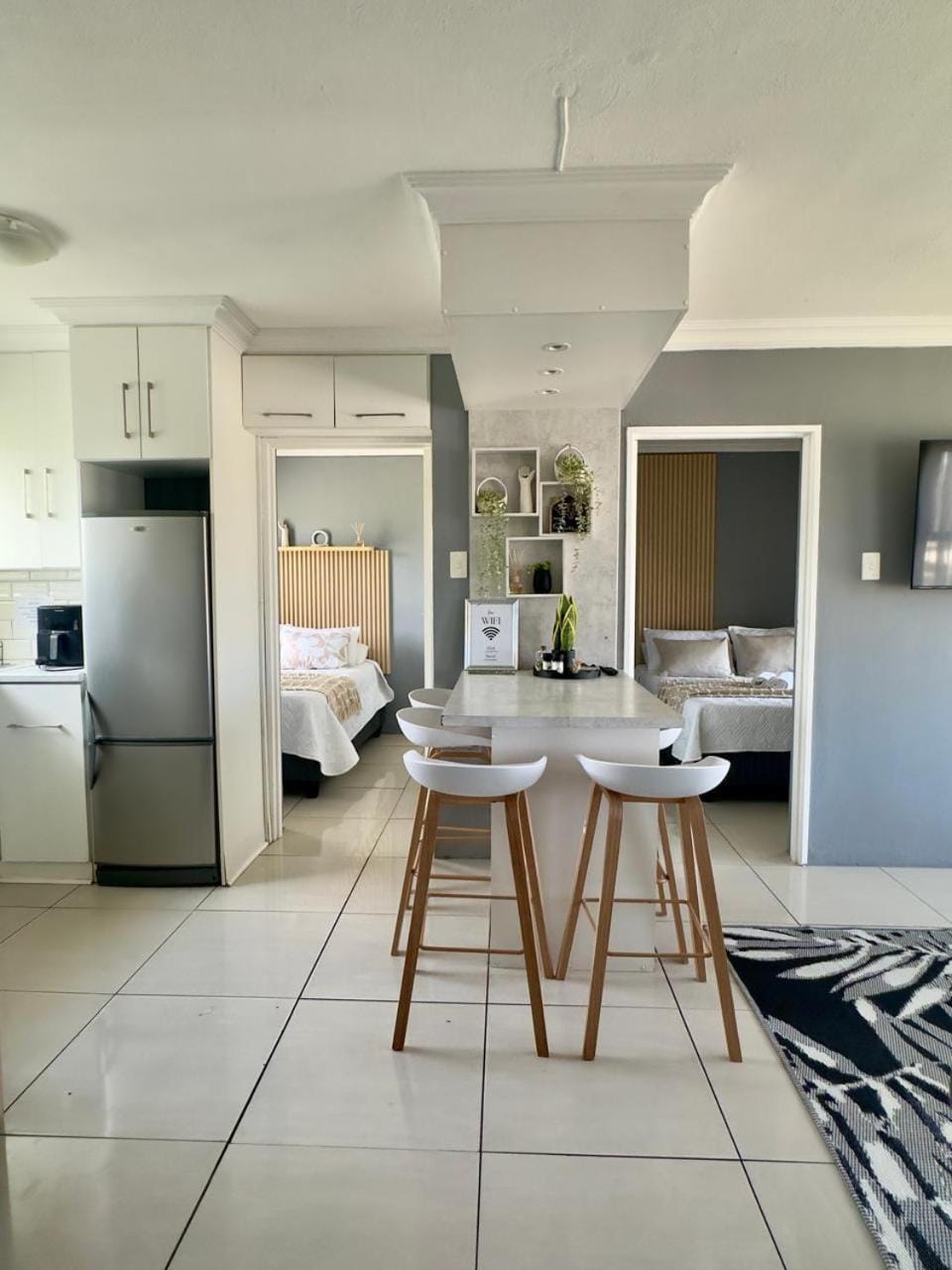 Dining area, kitchen