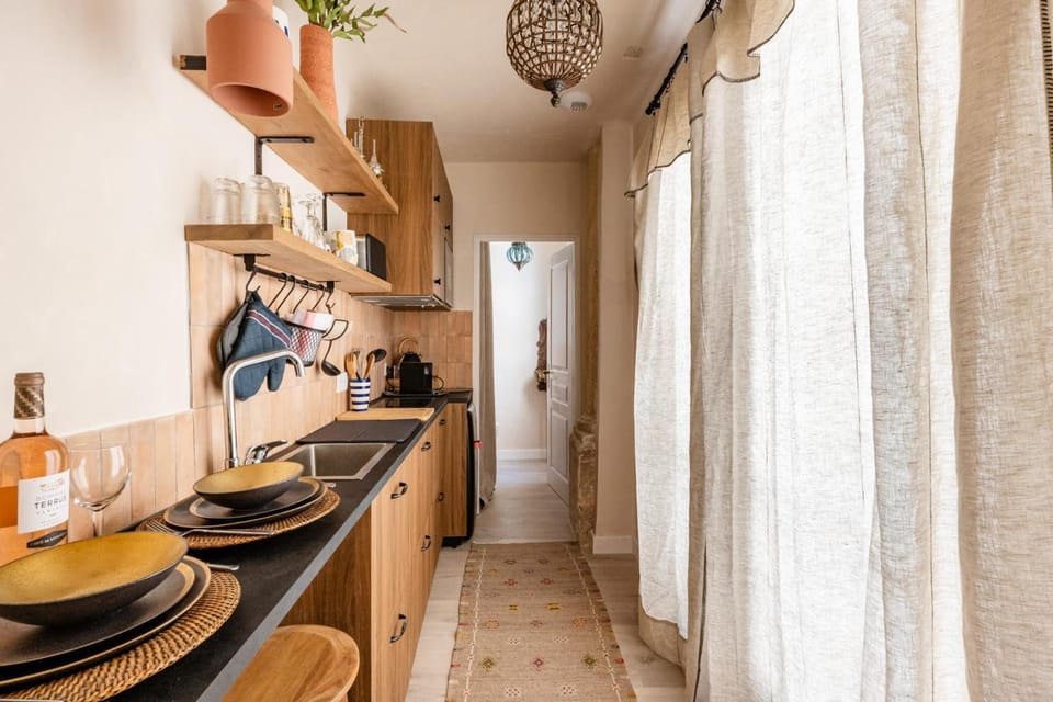 Coffee/tea facilities, Kitchen or kitchenette, microwave, toaster