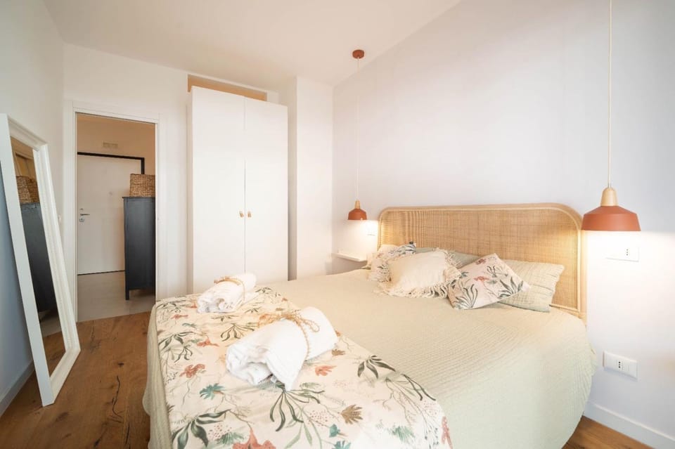 Bed, Photo of the whole room, Bedroom, towels, wardrobe