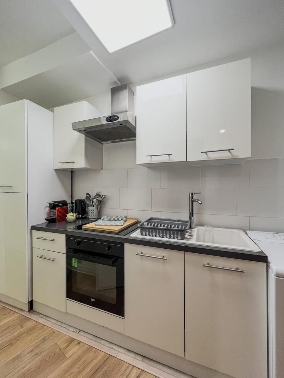 Kitchen or kitchenette, oven
