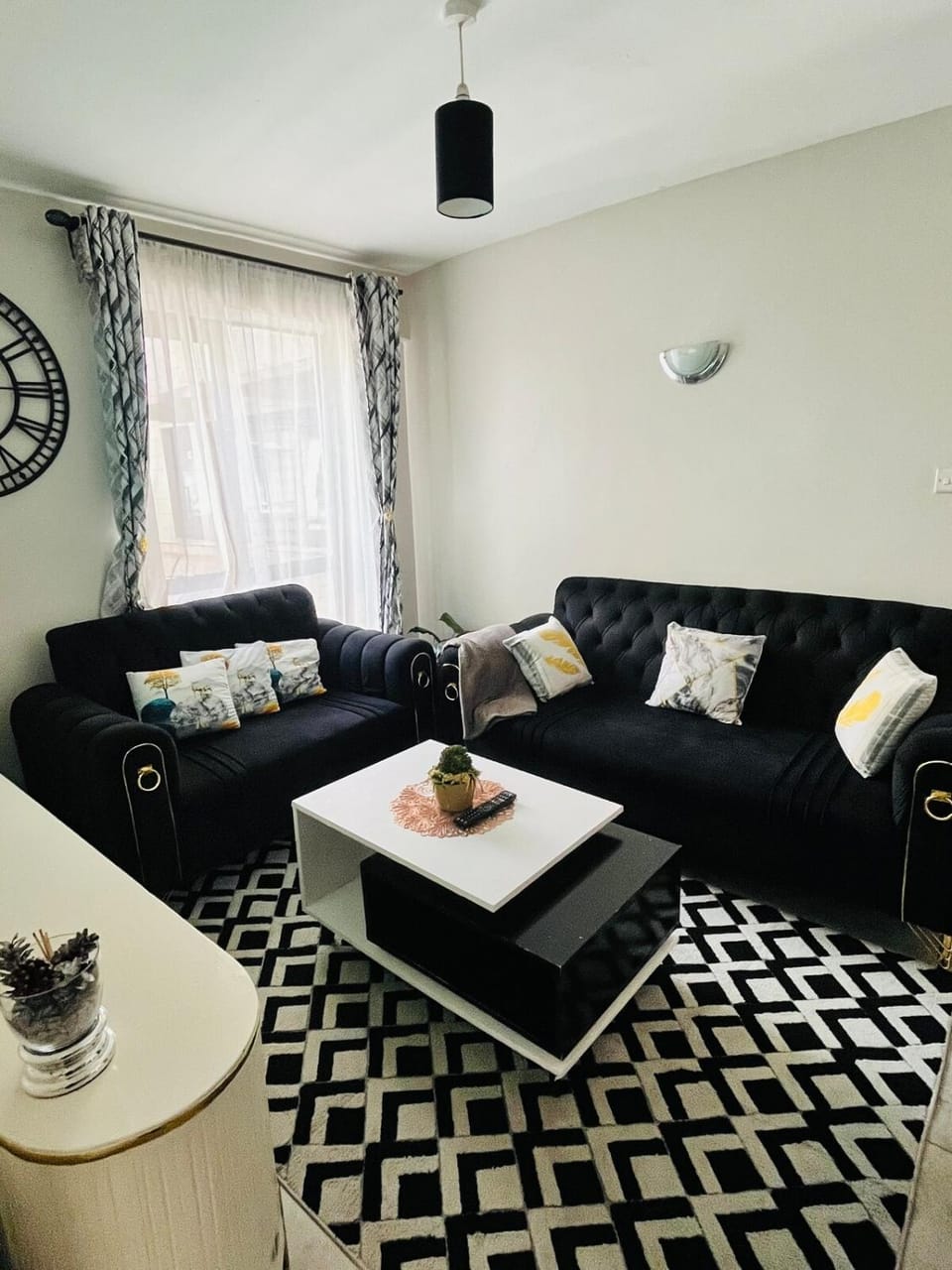 Flat in Roysambu Estate - Tsavo Suburbs, TRM Mall Apartment in Nairobi