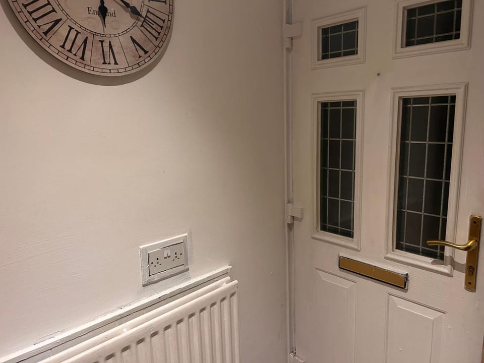 Charming Essex Guest Room Comfort, Convenience, and Countryside Charm Bed and Breakfast in Basildon