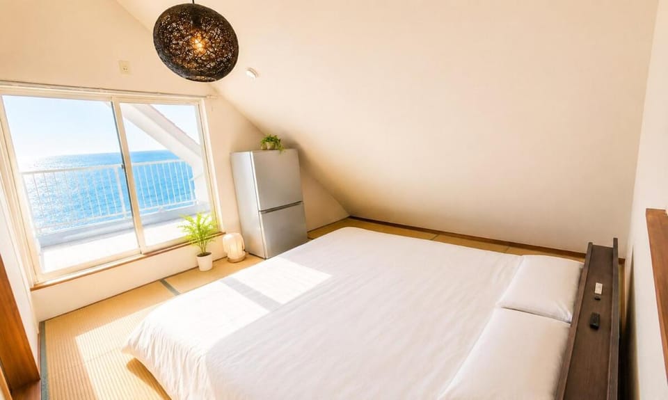 Bed, Natural landscape, Photo of the whole room, Bedroom, Sea view