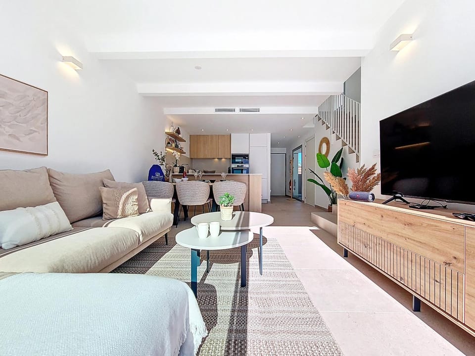 Communal lounge/ TV room, Living room