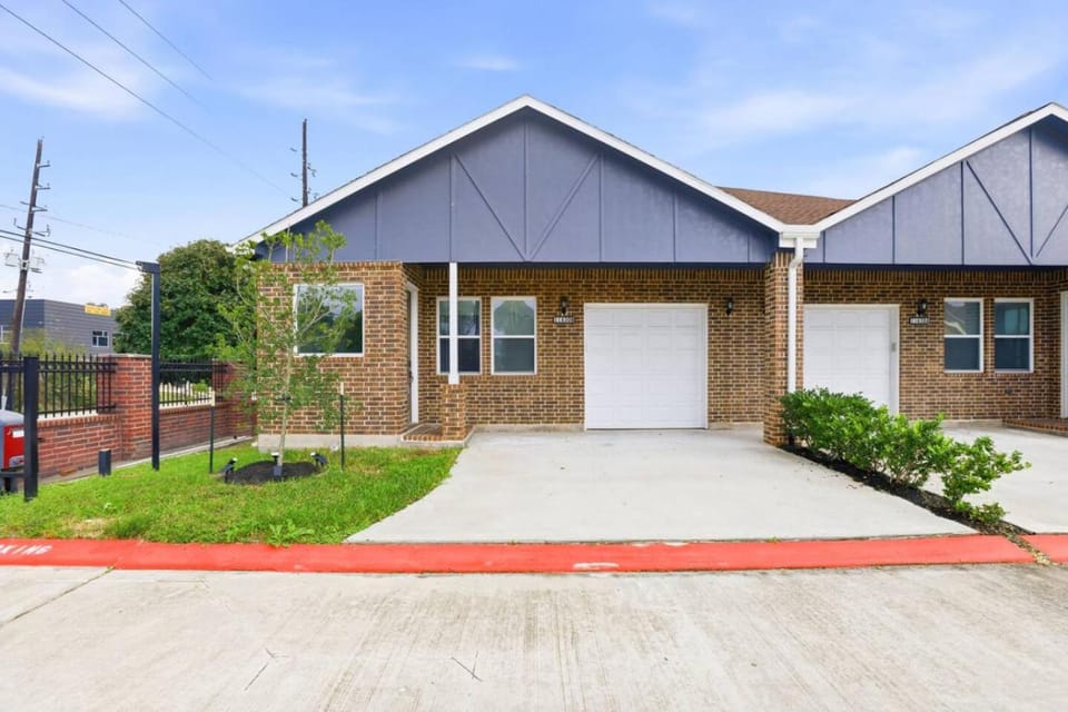 Property building, Neighbourhood, Street view