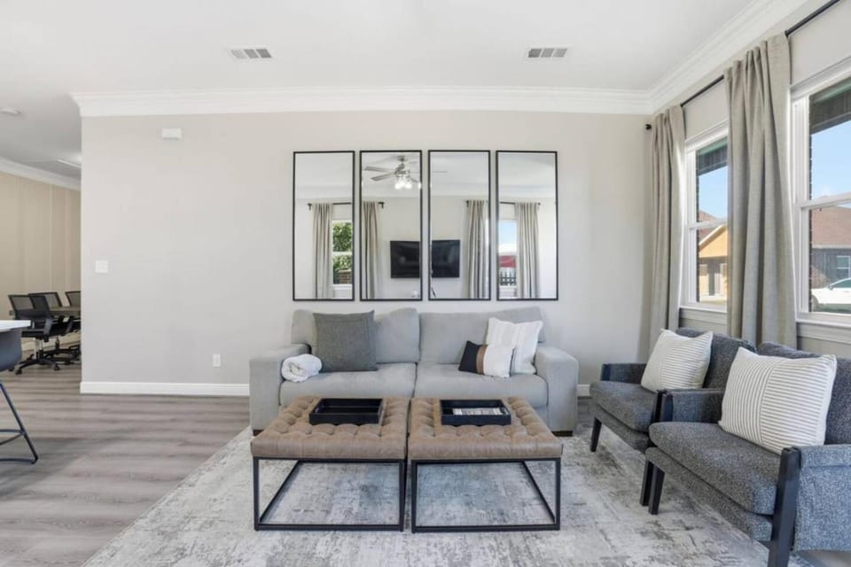 TV and multimedia, Living room, Seating area