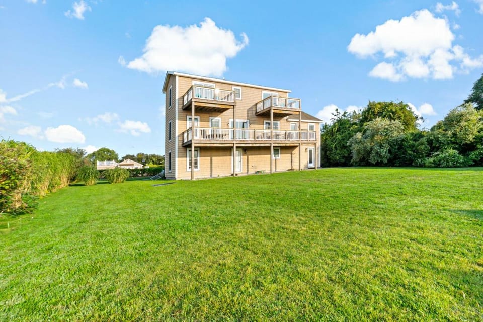 Entire Beach View Home House in Narragansett Beach