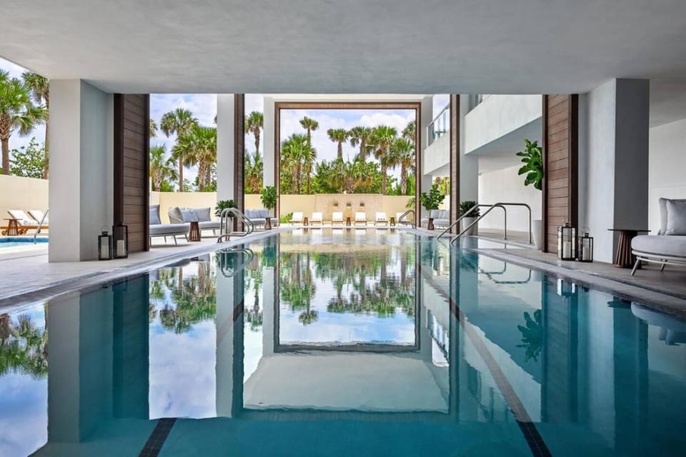 Luxury 2BR 2.5BA Oceanview Condo at Amrit Resort) Apartment in Riviera Beach