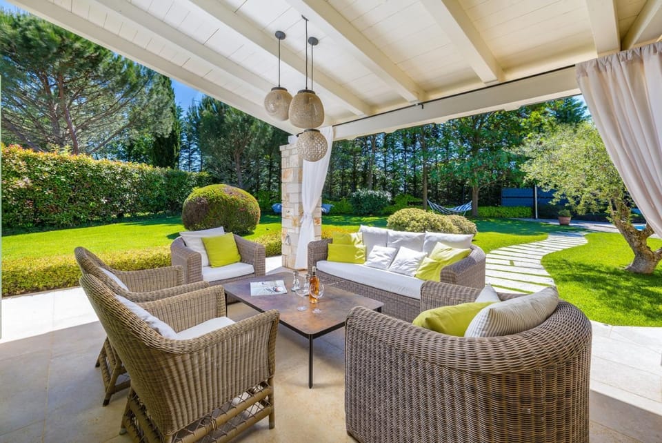 Seating area