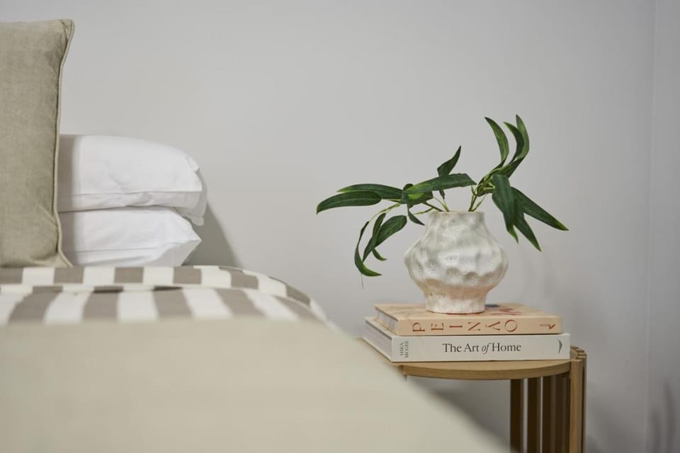 A Real Ponsonby Treat Two Bedrooms, Parking Apartment in Auckland