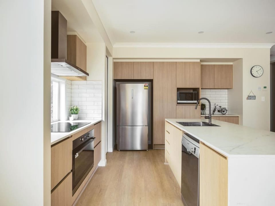 Family-Friendly 4BR Retreat Near Brisbane House in Brisbane