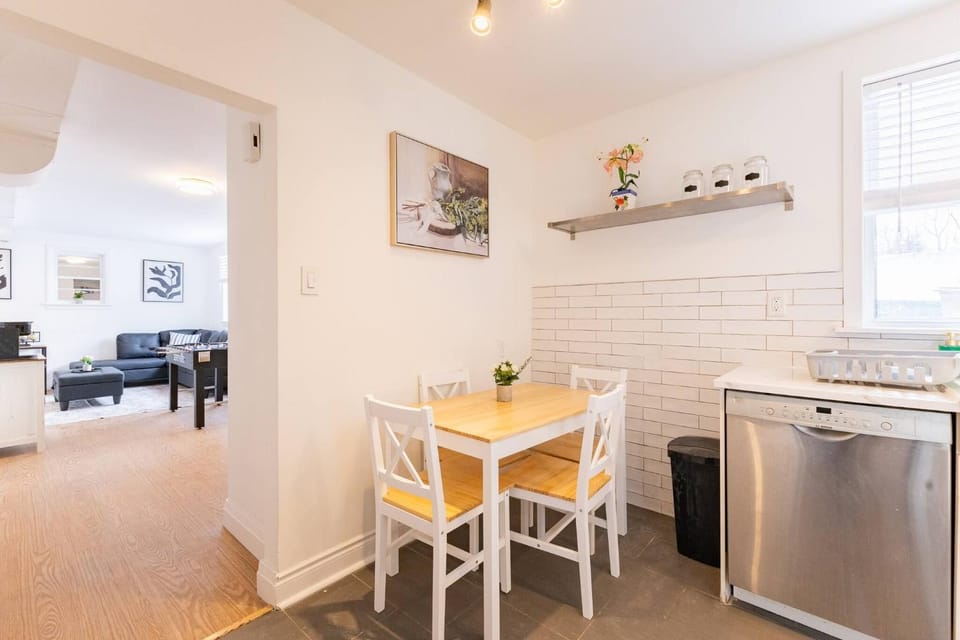 Decorative detail, Dining area, kitchen