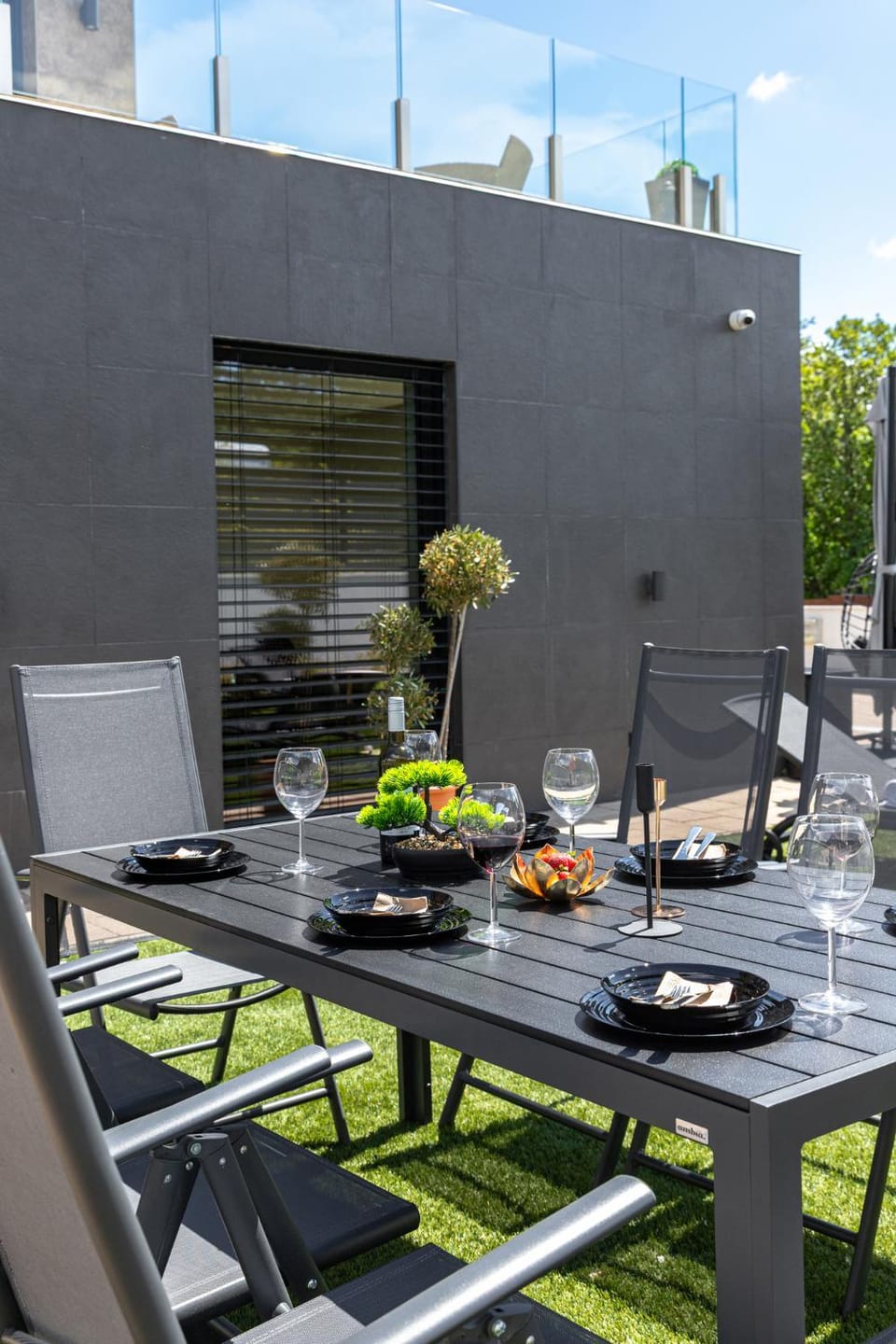 Patio, Garden, Dining area, Garden view