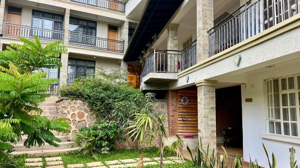 Property building, Day, Garden, Balcony/Terrace, Garden view