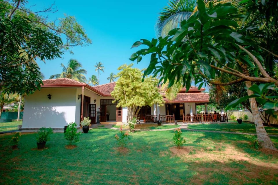 Villa Silent Harbour Bed and Breakfast in Southern Province