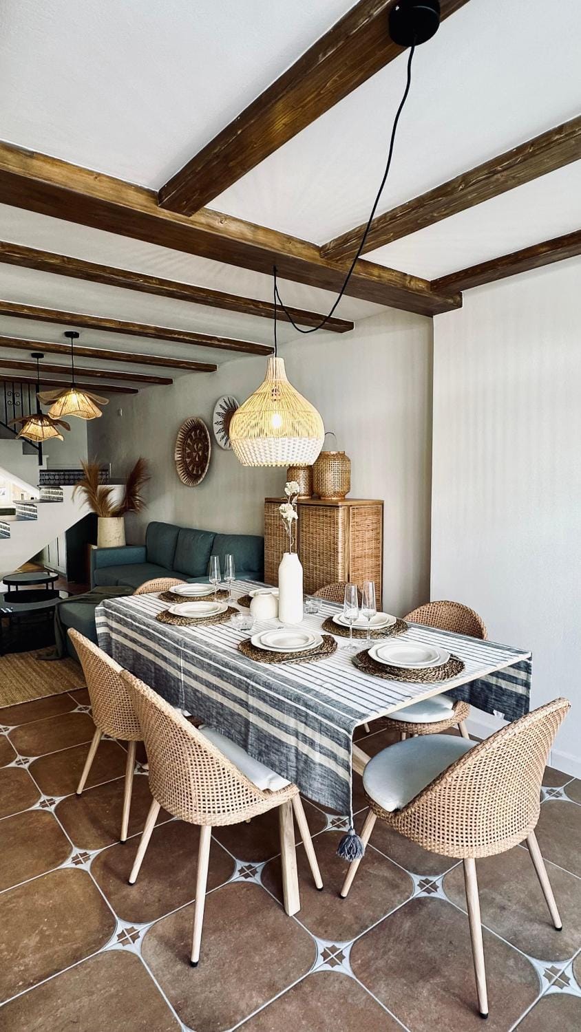 Living room, Dining area