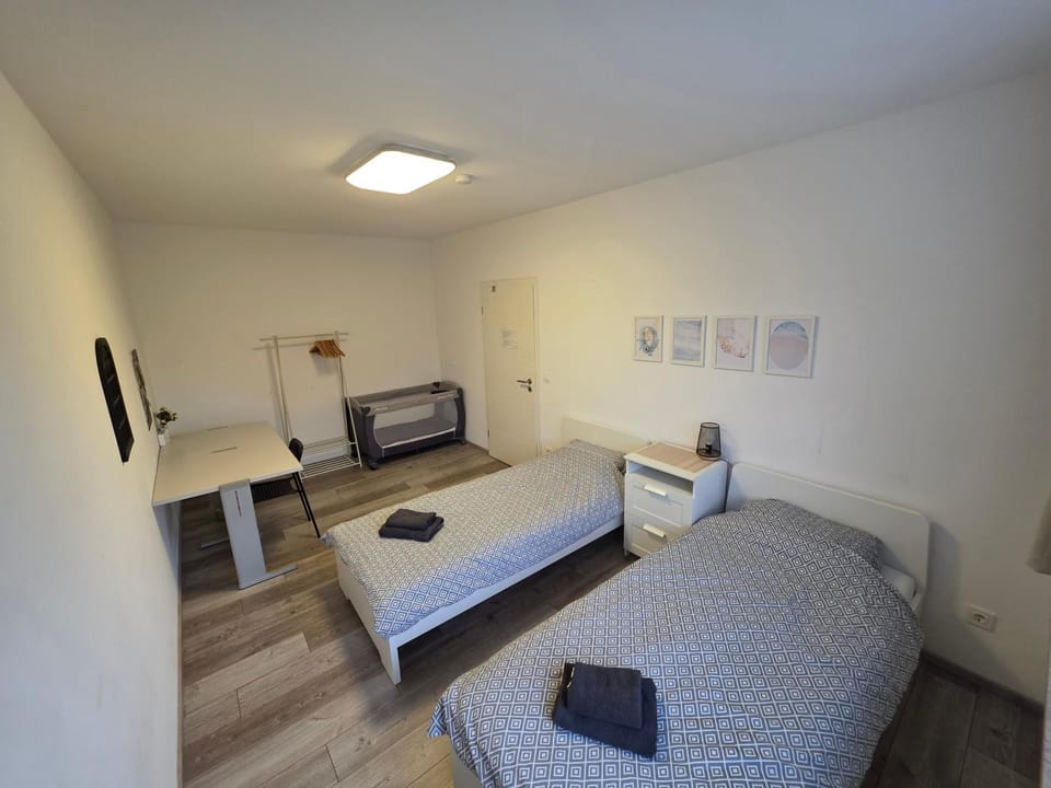 Doppelzimmer für bis zu 4 Personen - 4 OG Vacation rental in Duisburg