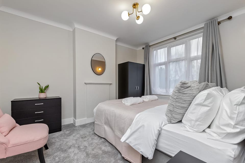 Bed, Bedroom, wardrobe