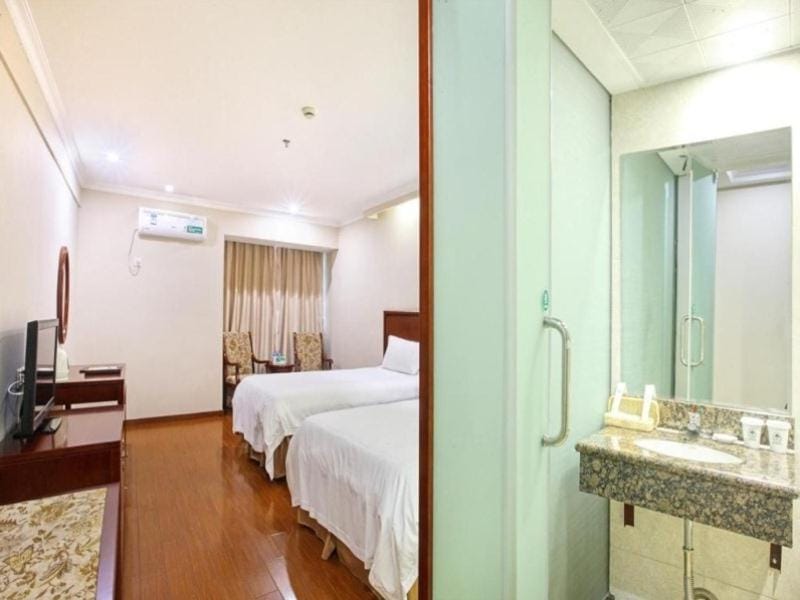 GreenTree Inn Anhui Huangshan Jiangjing District Tiandu Avenue Business Hotel Hotel in Zhejiang