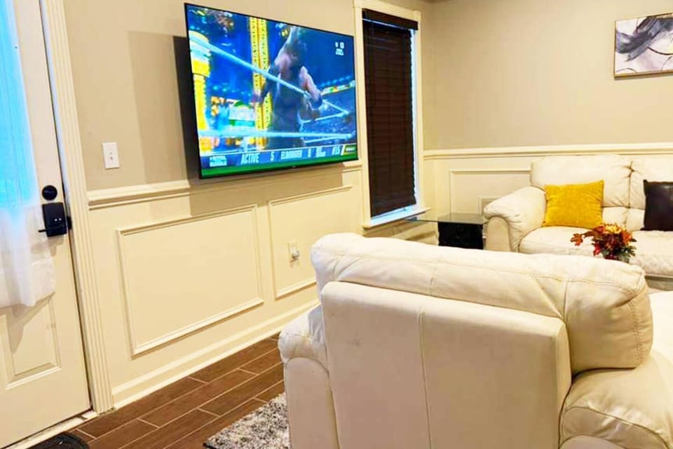 Private and Relaxing Getaway with Gym, Pool & Hot Tub Apartment in Buford