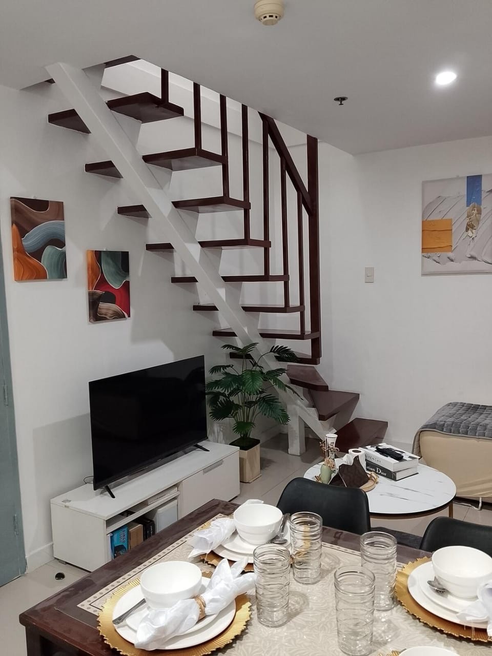 Luxury 2BR with Stunning Skyline Views in BGC Apartment in Makati