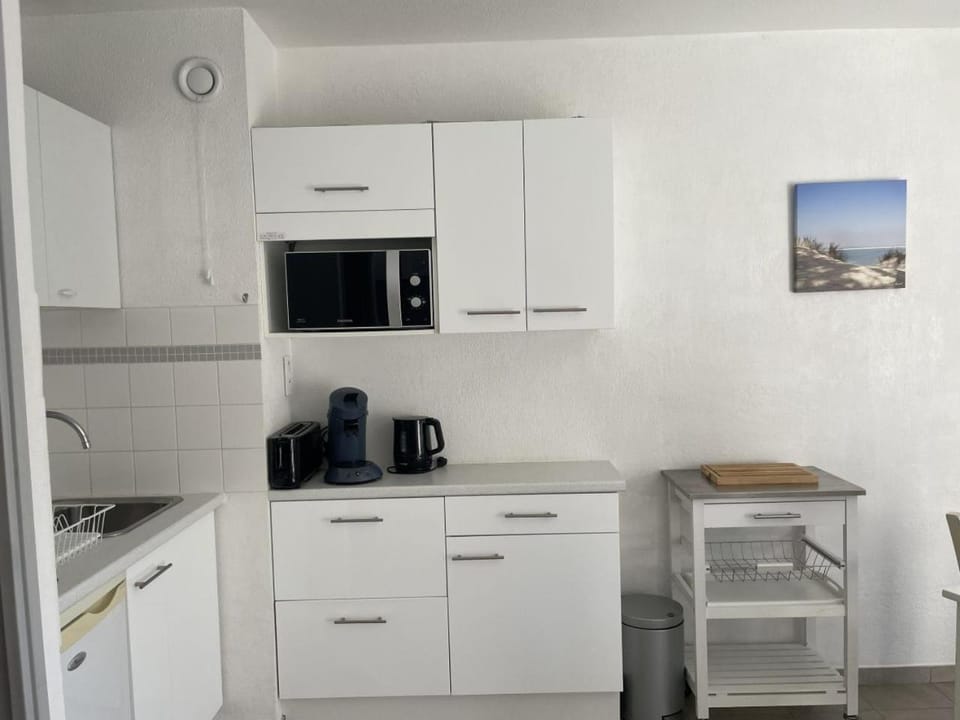 Coffee/tea facilities, Kitchen or kitchenette