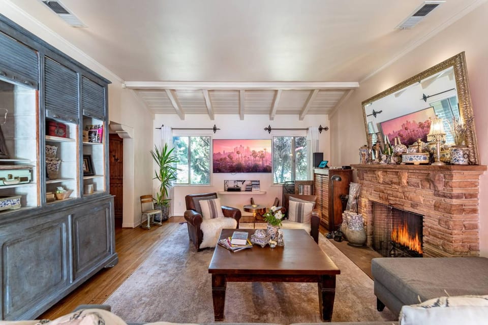 New Listing Poolside Manor in the Valley House in Valley Village