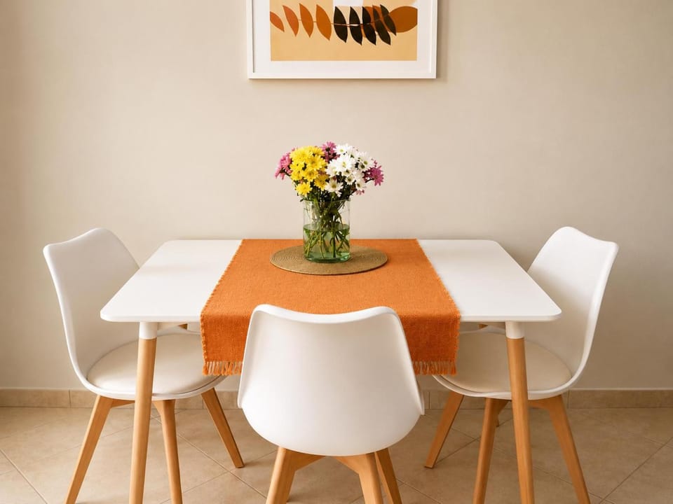 Dining area, kitchen