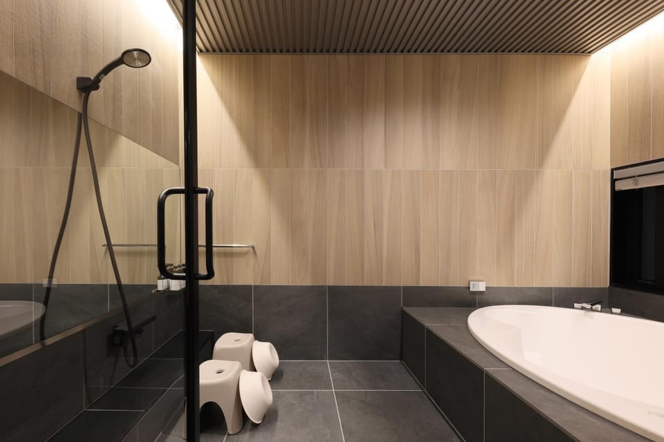 Bathroom, Bath