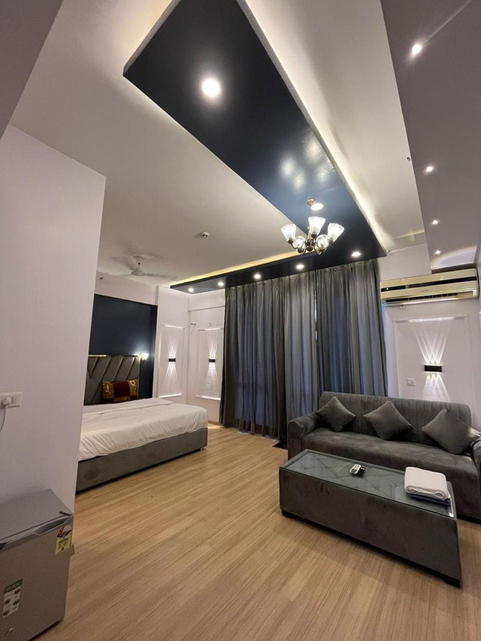 The Royal Suites Hotel, Gomti Nagar Lucknow Apartment in Lucknow