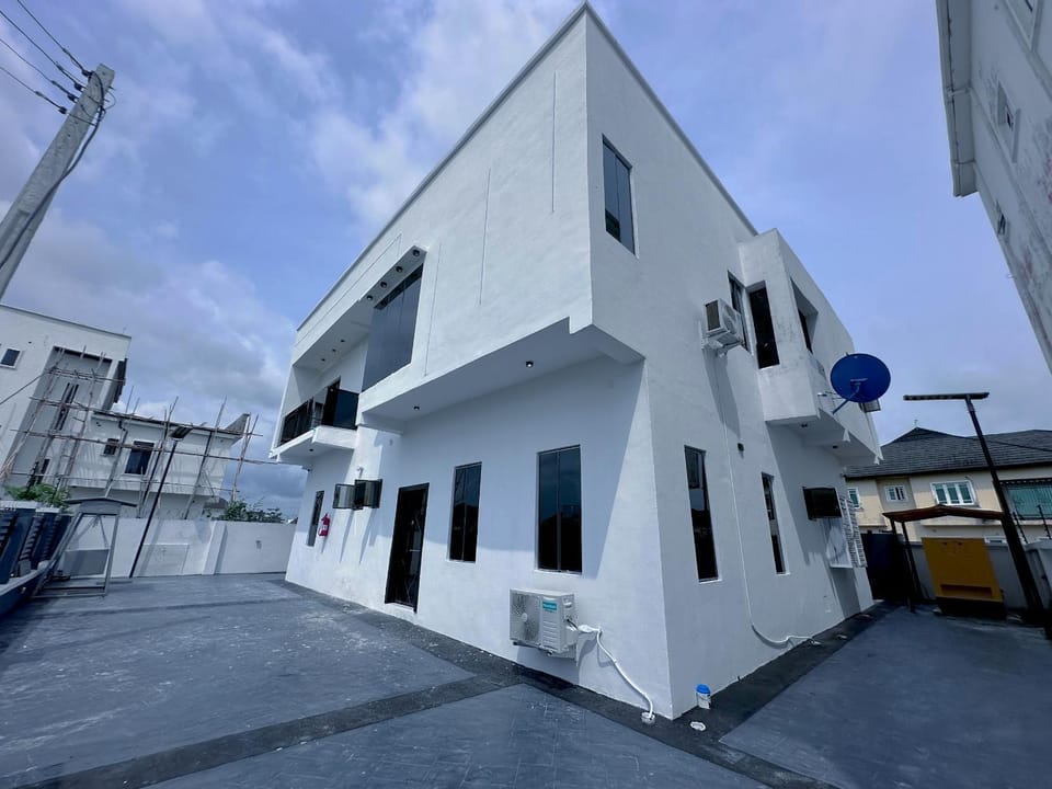 Property building, Day, Location, Parking