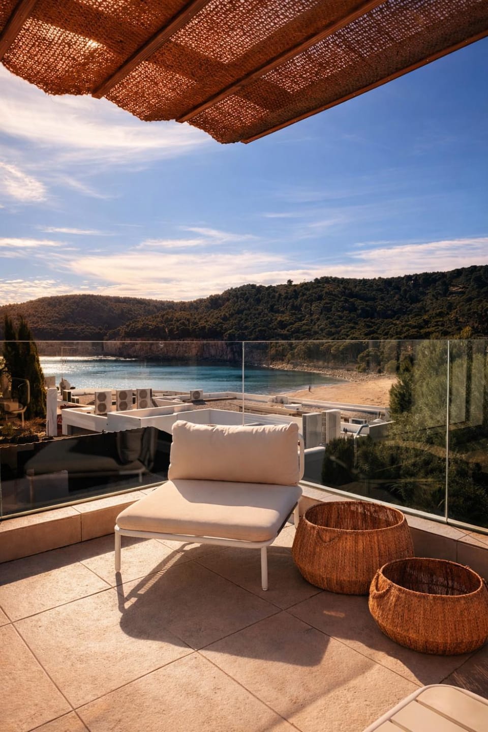 Day, Natural landscape, View (from property/room), Balcony/Terrace, Balcony/Terrace, Beach, Beach, Mountain view, Sea view