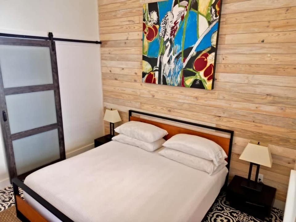 Lodges Combined Suite on the Mason Tx Square House in Rio Grande