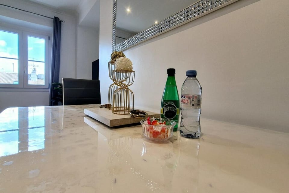 Charming one-bedroom flat on rue Hoche Apartment in Cannes