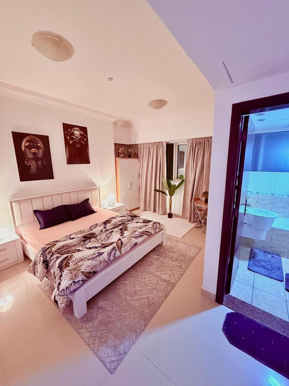 Master bedroom for women only Ltaawun Vacation rental in Al Sharjah