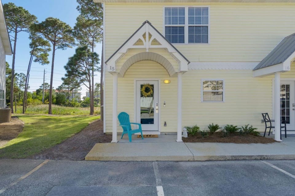 Summer Lake 15- Shore to Please House in Miramar Beach
