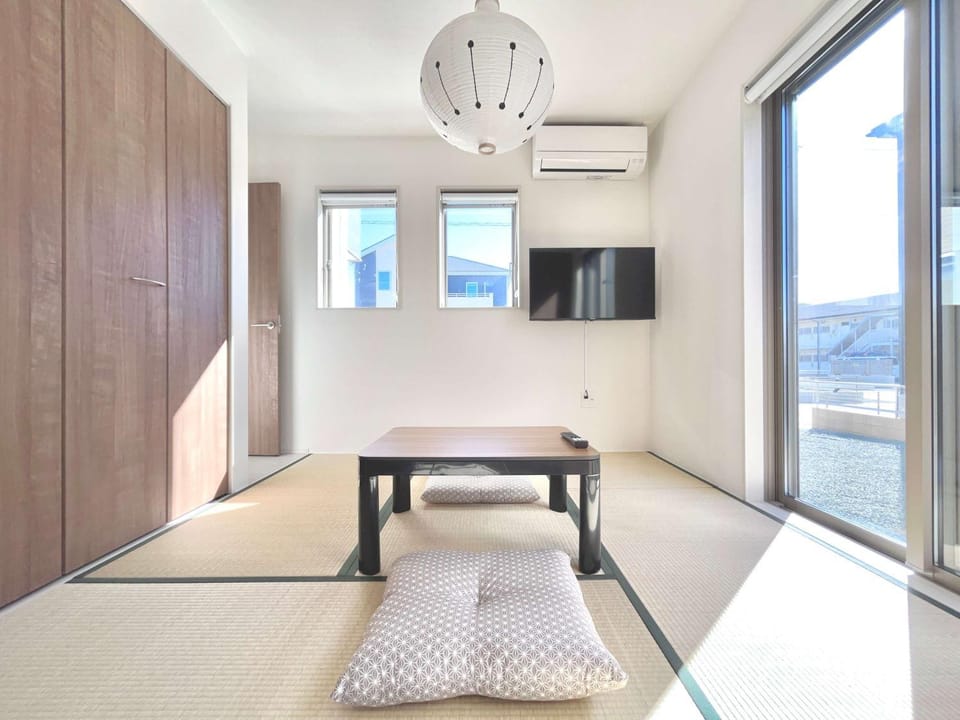Convenient Ozu Location Bright 4BR Stay by Restavio Apartment in Japan