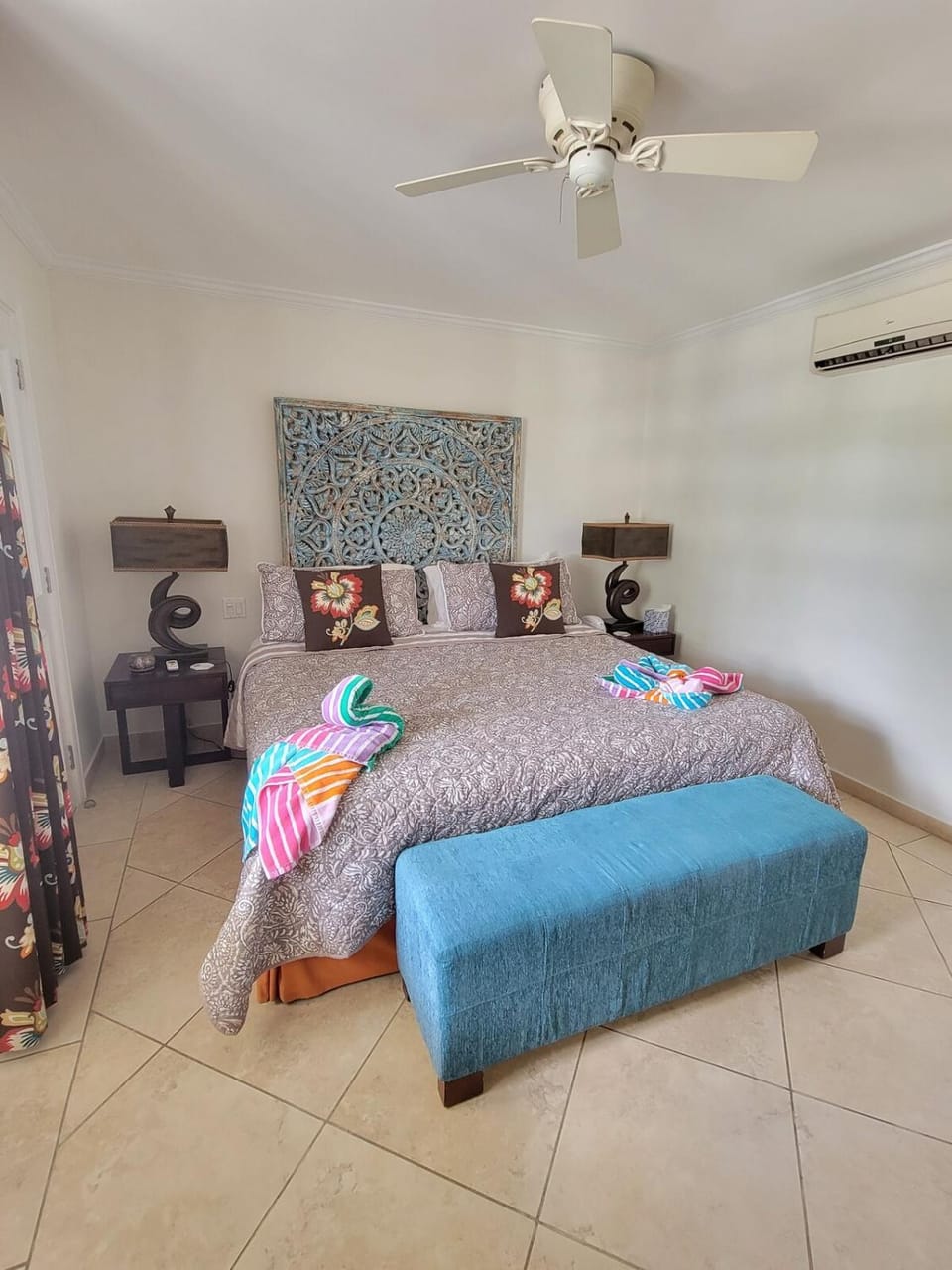 108 Sapphire Beach Condos Barbados Apartment in Oistins