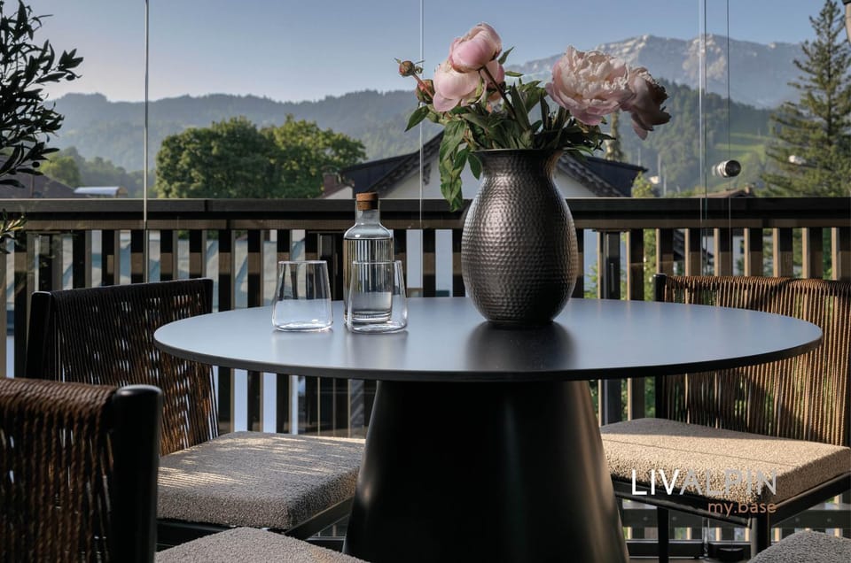 Day, Natural landscape, View (from property/room), Balcony/Terrace, Dining area, Mountain view