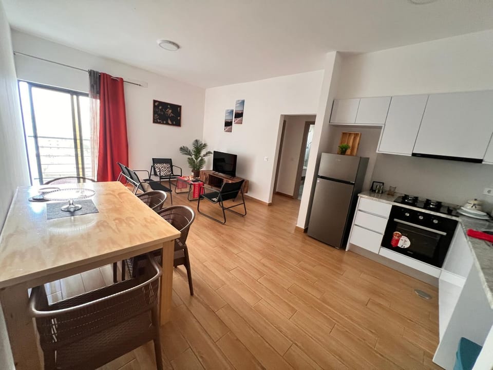 Sunset Serenity 2BR Home 5Min To The Beach Apartment in Praia