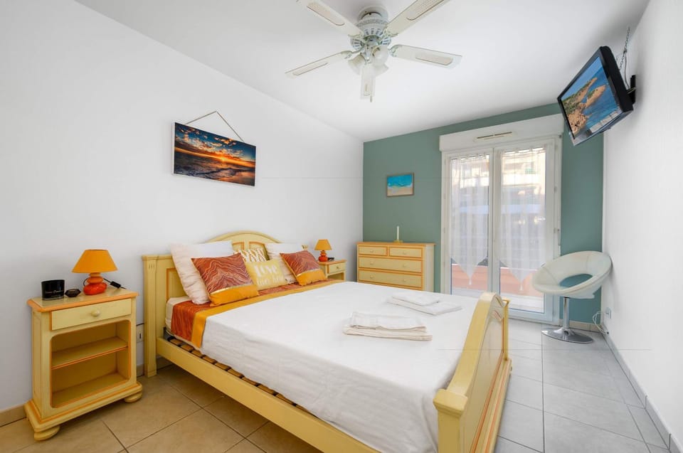 LX193 Grand lumineux terrasse piscine - Parking Apartment in Saint-Raphael