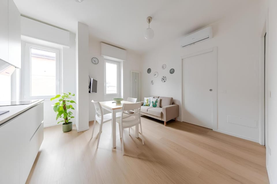 TV and multimedia, Kitchen or kitchenette, Seating area, air conditioner