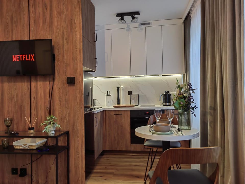 Kitchen or kitchenette, Seating area
